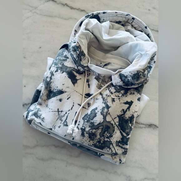 Nike Standard Issue Women's Hoodie Small - Picture 13 of 13